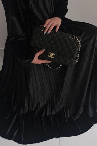 عبايه طله كسرات مخمل