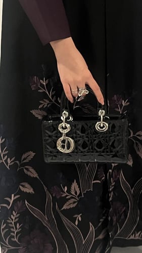 عبايه بنفسج