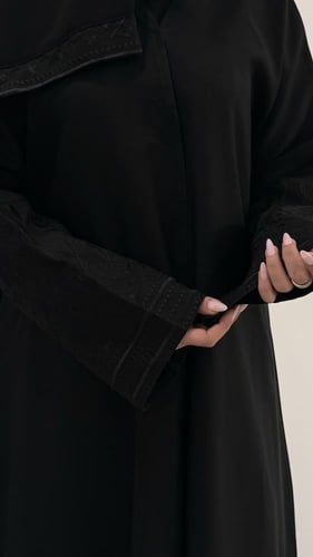 عبايه نوال اسود بنقش بالكم قماش كتان كويتي قصه A