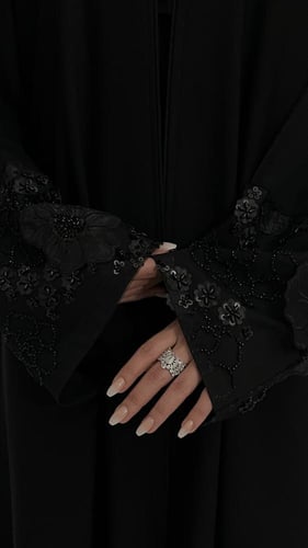 عبايه شيراز مع طرحه