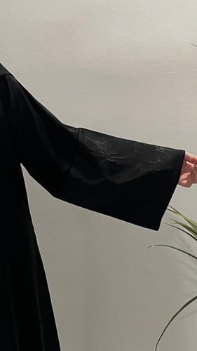 عبايه غرام جوانب واكمام A