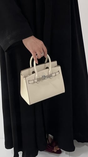 عبايه صمود كلوش قماش ملكي معا طرحه