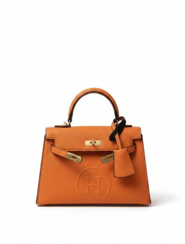 شنطه برتقاليه فخمه