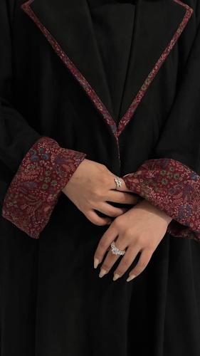 عبايه بنمط كشميري