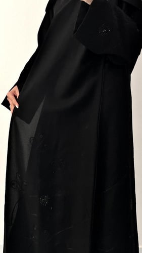 عبايه بريق مع طرحه