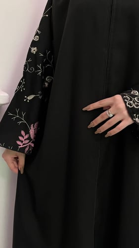 عبايه بتطريز عشوائي قماش كويتي قصه عاديه