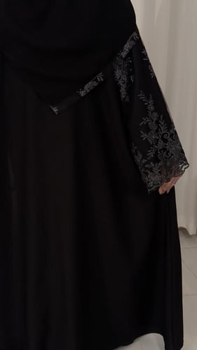 عبايه الفارقه قماش كويتي