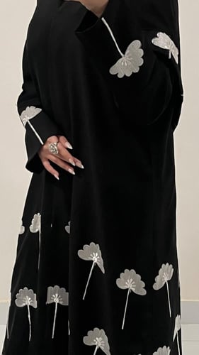 عبايه نوره ابيض