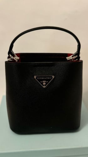 شنطه نمط برادا