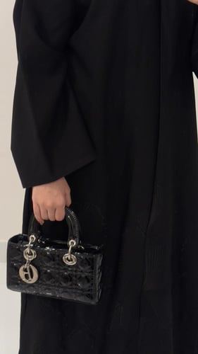 ديانا بتطريز اسود راقي