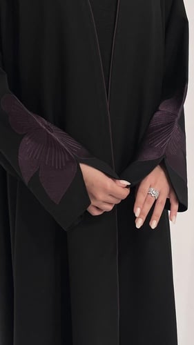 عبايه لوتس موف