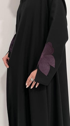 عبايه لوتس موف