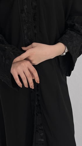 عبايه 11شك يدوي قماش ملكي