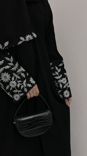 عبايه الشيماء ابيض قماش كتان كويتي قصهA مع طرحه مج...