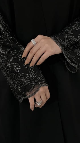 عبايه زاهيه قماش كويتي