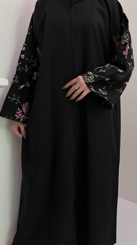 عبايه بتطريز عشوائي قماش كويتي قصه عاديه