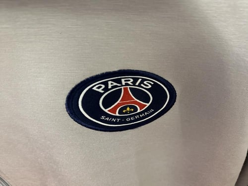 بلوفر باريس