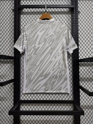 تشيرت البرازيل 24/25