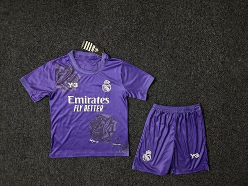 طقم ريال مدريد 24/25 ( ولادي )