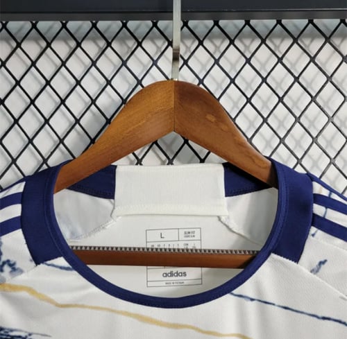 تيشيرت إيطاليا 23/23