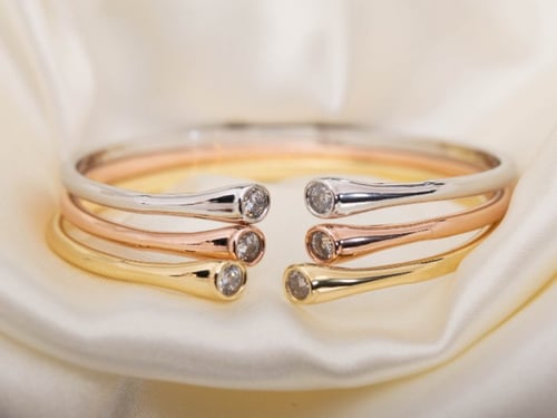 اساور فضة ايطالية بثالاثة الوان انيقة فضي وذهبي ور...