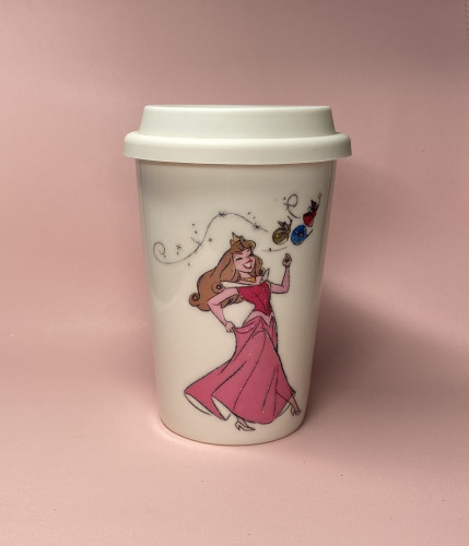 كوب ارورا بغطاء سيلكون