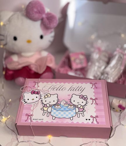 بوكس هدايا هيلو كيتي ٢