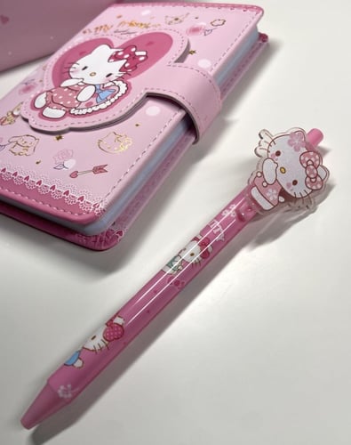 دفتر هيلو كيتي مع قلم