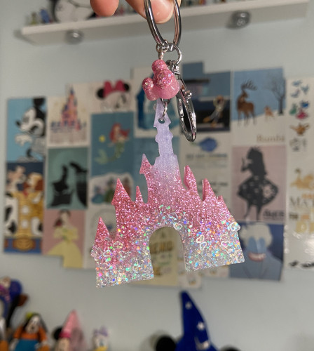 ميدالية قلعة ديزني ( ريزن )