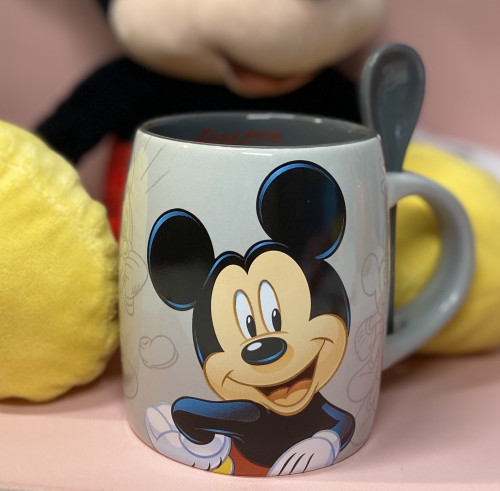 كوب ميكي ماوس مع ملعقة