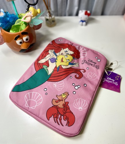 شنطة آيباد اريل