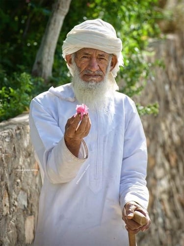 كريستالة بطباعة ثنائية الابعاد بشكل شمعة/مبخرة (8x...