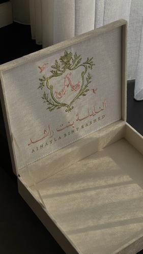 Urgent embroidery box, 3 colors or less, size 35 c...