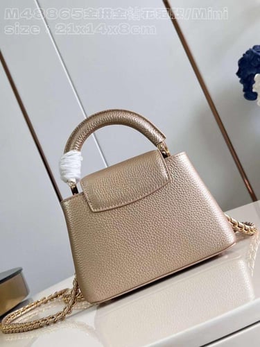 LV Capucines مقاس 21 سم