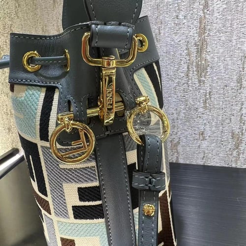 فندي Mon tresor مقاس 18 سم