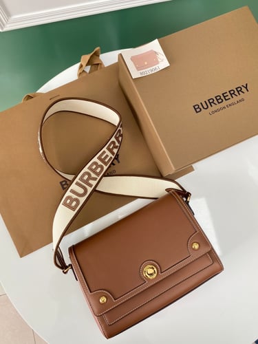 شنطة burberry ماستر 25 cm