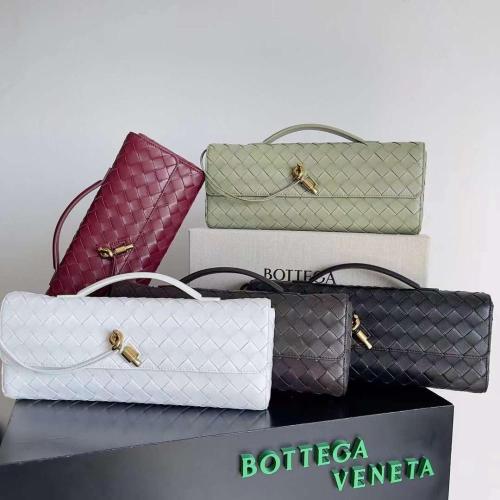 بوتيقا Clutch Andiamo مقاس 31cm