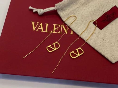 حلق فالنتينو مع الملحقات