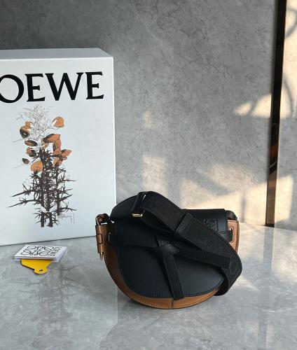 شنطة Loewe mini ماستر 21 cm