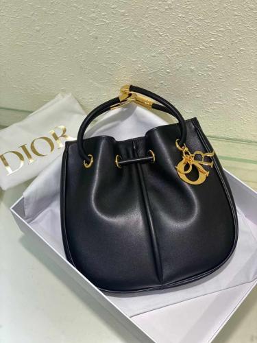 Dior Nolita مقاس 27 cm