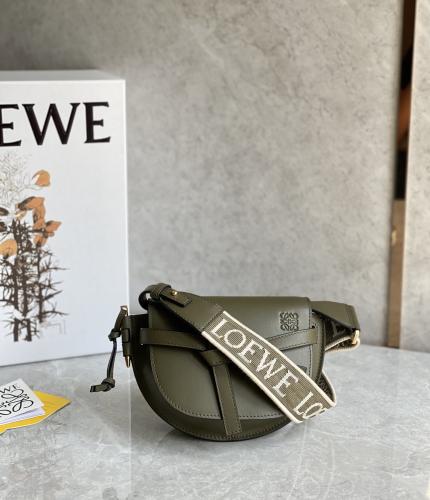 شنطة Loewe mini ماستر 21 cm