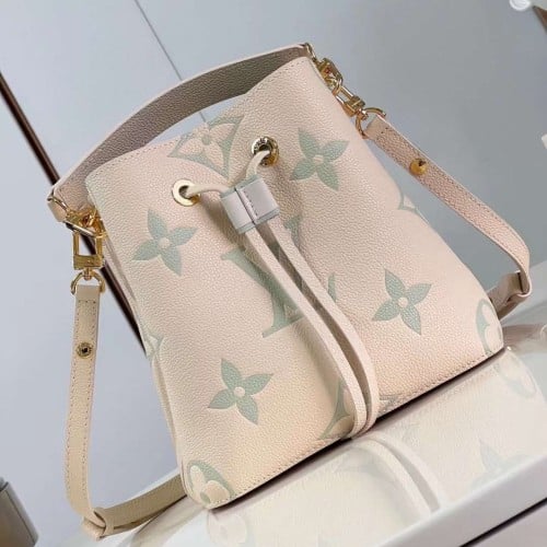 Lv ماستر مقاس 20.سم