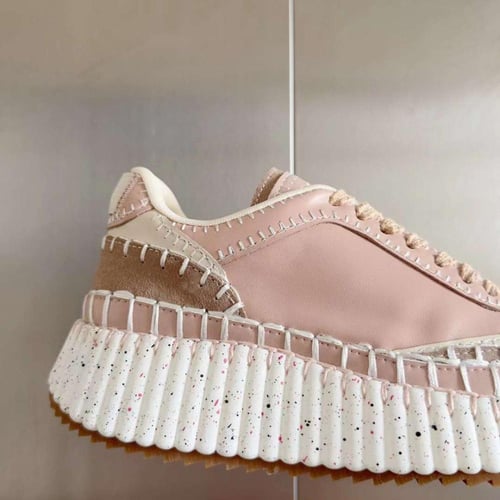 سنيكرز جميل من Chloe