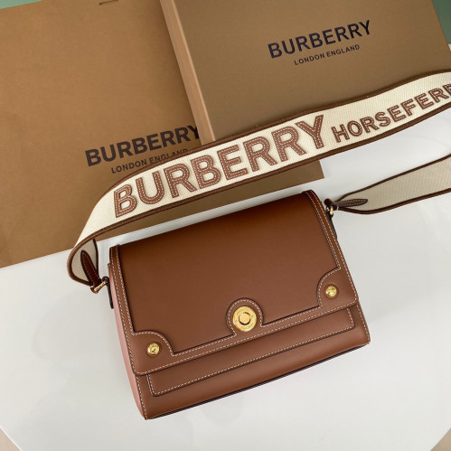 شنطة burberry ماستر 25 cm