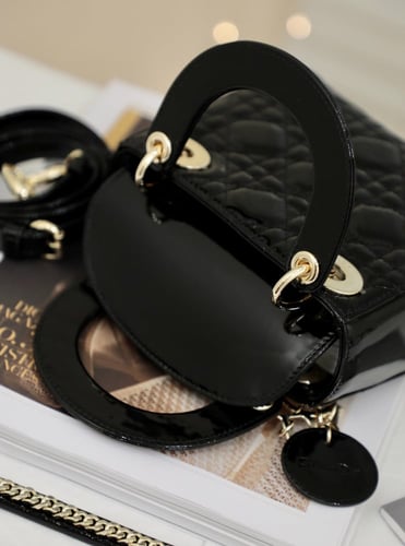 شنطه ديور مقاس 17سم