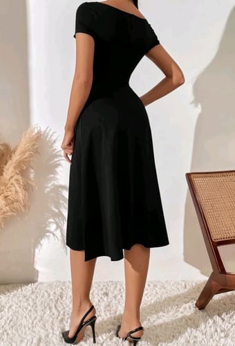 فستان نسائي أسود جيب 7 و زم خفيف