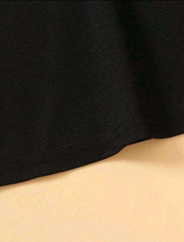 فستان بناتي بخطوط بيضاء - أسود