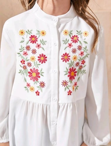 قميص بناتي أبيض بتطريز ورد