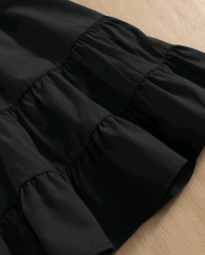 فستان بناتي أسود واسع بأزرار