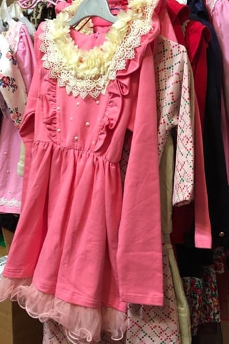 فستان بناتي شتوي وردي مع دانتيل